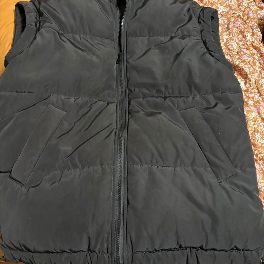 H&M Women's Black Gilet